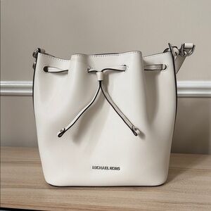 Michael Kors Cream Shoulder Bag